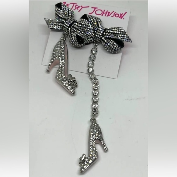 BETSEY JOHNSON Rhinestone High Heel Shoes & Bows Mismatched Dangle Earrings NWT - Picture 4 of 11